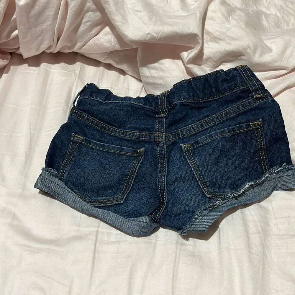 Old Navy 6 Denim Shorts - Dark Blue with cuff euc